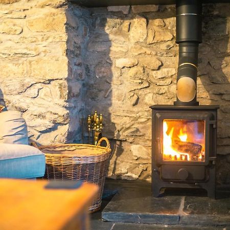 St Davids Hideaway With Roll-Top Bath & Log Burner 외부 사진