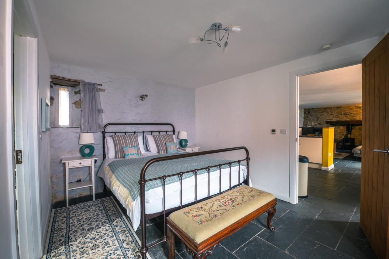 St Davids Hideaway With Roll-Top Bath & Log Burner 외부 사진