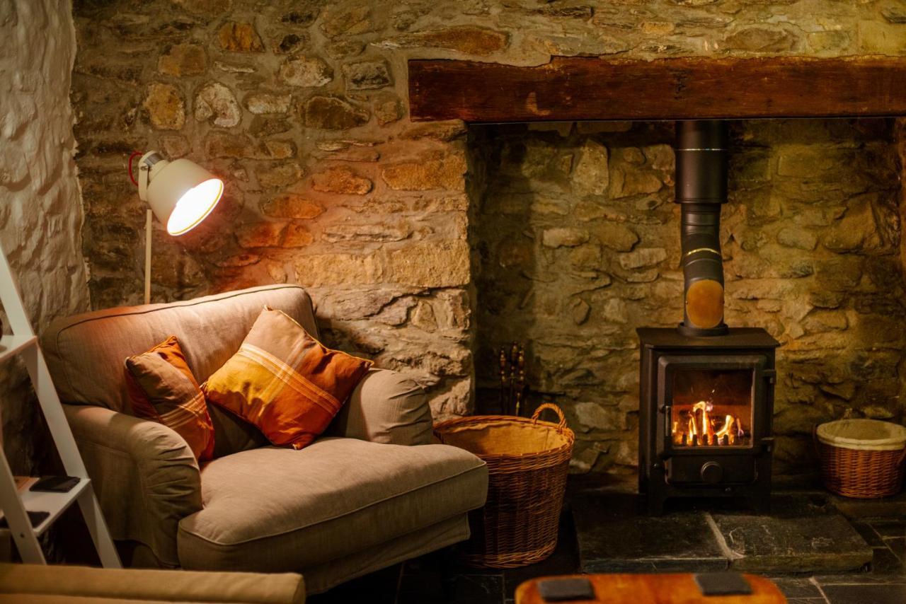 St Davids Hideaway With Roll-Top Bath & Log Burner 외부 사진