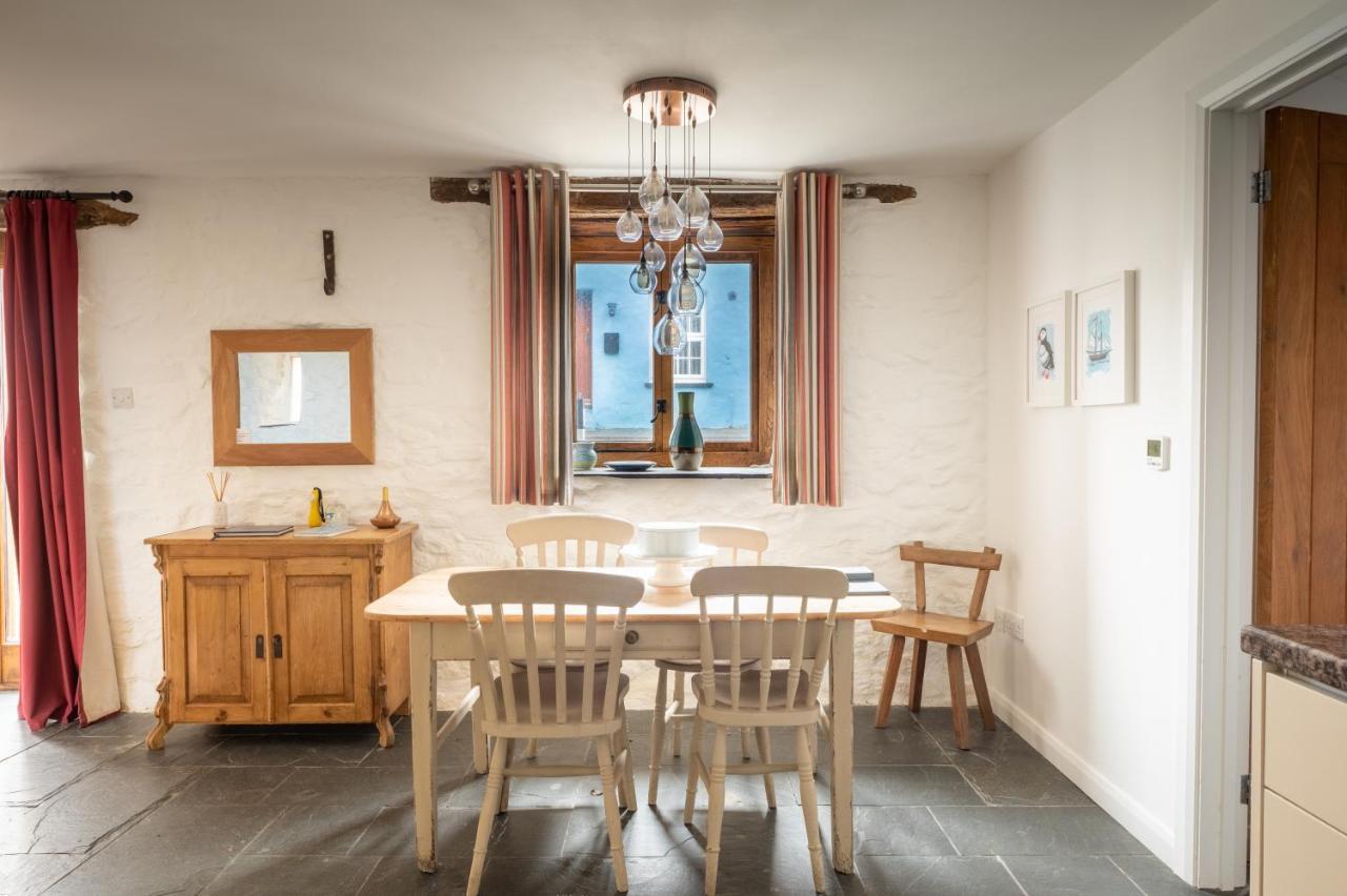 St Davids Hideaway With Roll-Top Bath & Log Burner 외부 사진