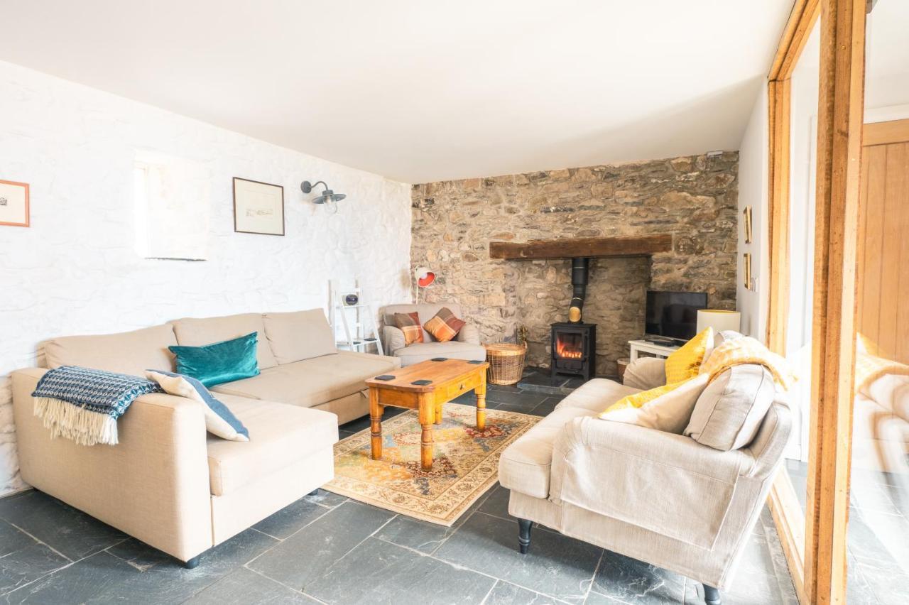 St Davids Hideaway With Roll-Top Bath & Log Burner 외부 사진