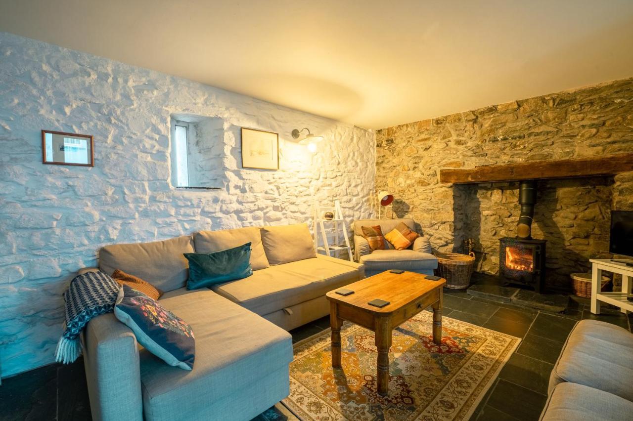 St Davids Hideaway With Roll-Top Bath & Log Burner 외부 사진