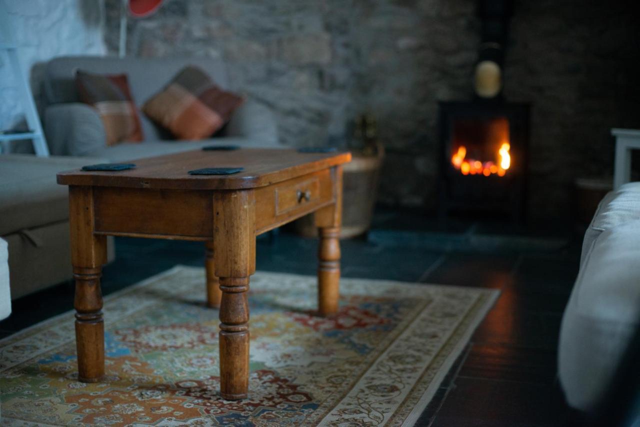 St Davids Hideaway With Roll-Top Bath & Log Burner 외부 사진