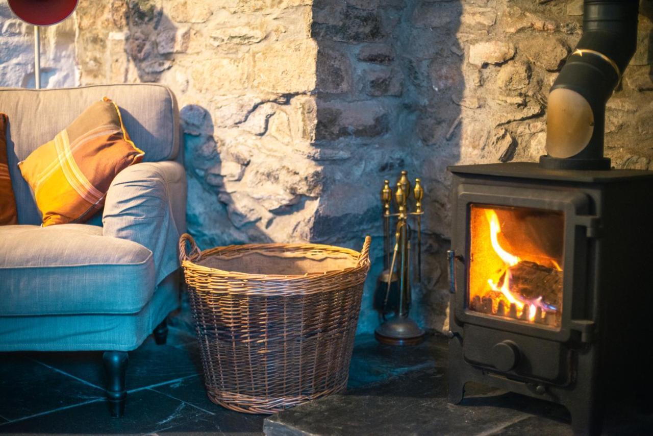 St Davids Hideaway With Roll-Top Bath & Log Burner 외부 사진